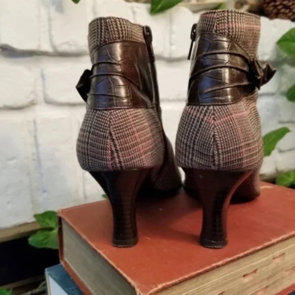 Predictions Plaid Fabric Ankle Booties - Picture 3 of 10